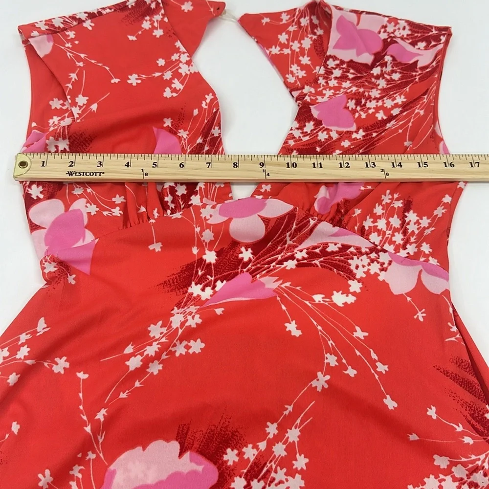 Elegant Red Floral Maxi Dress - Picture 8 of 8